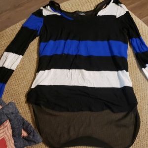 Rue 21 Sz LG High Low Top